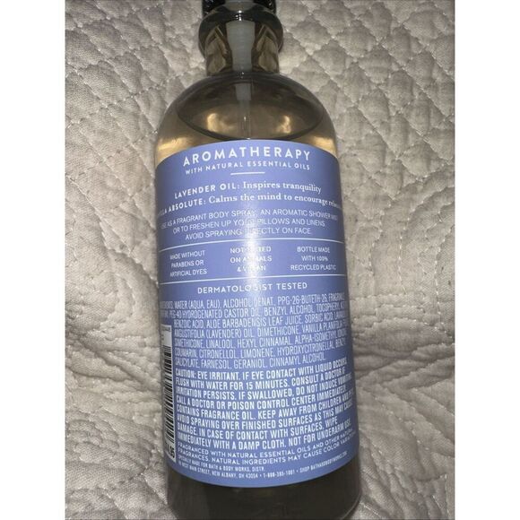 Bath and Body Works Aromatherapy Sleep LAVENDER+VANILLA Pillow Mist 5.3 fl oz - Picture 3 of 3